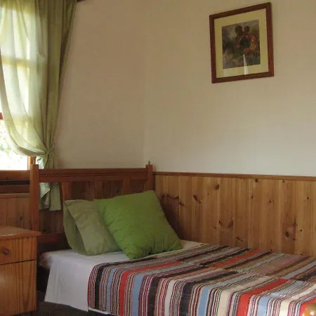 Holiday Aria Holiday House Дом отдыха *
